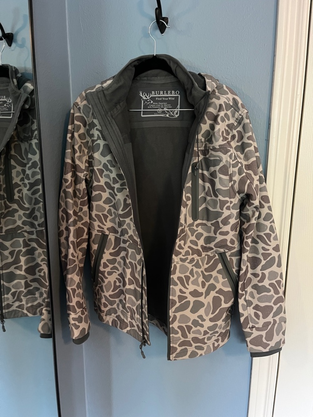 BURLEBO Men's Challenger Jacket in classic deer camo
